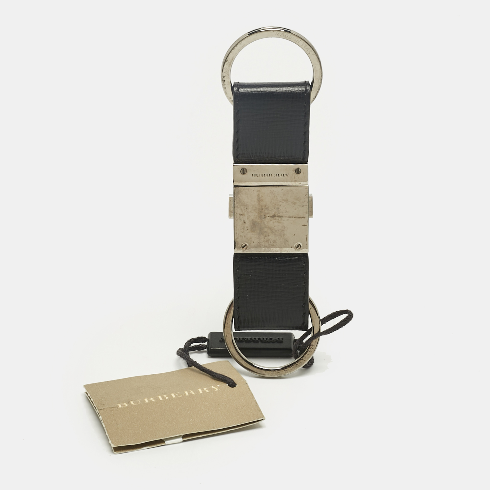 Pre-owned Burberry Black/silver Tone Leather Check Valet Keychain