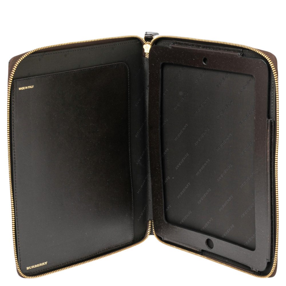 

Burberry Beige/Brown Haymarket Check PVC and Leather Zip Around iPad Case