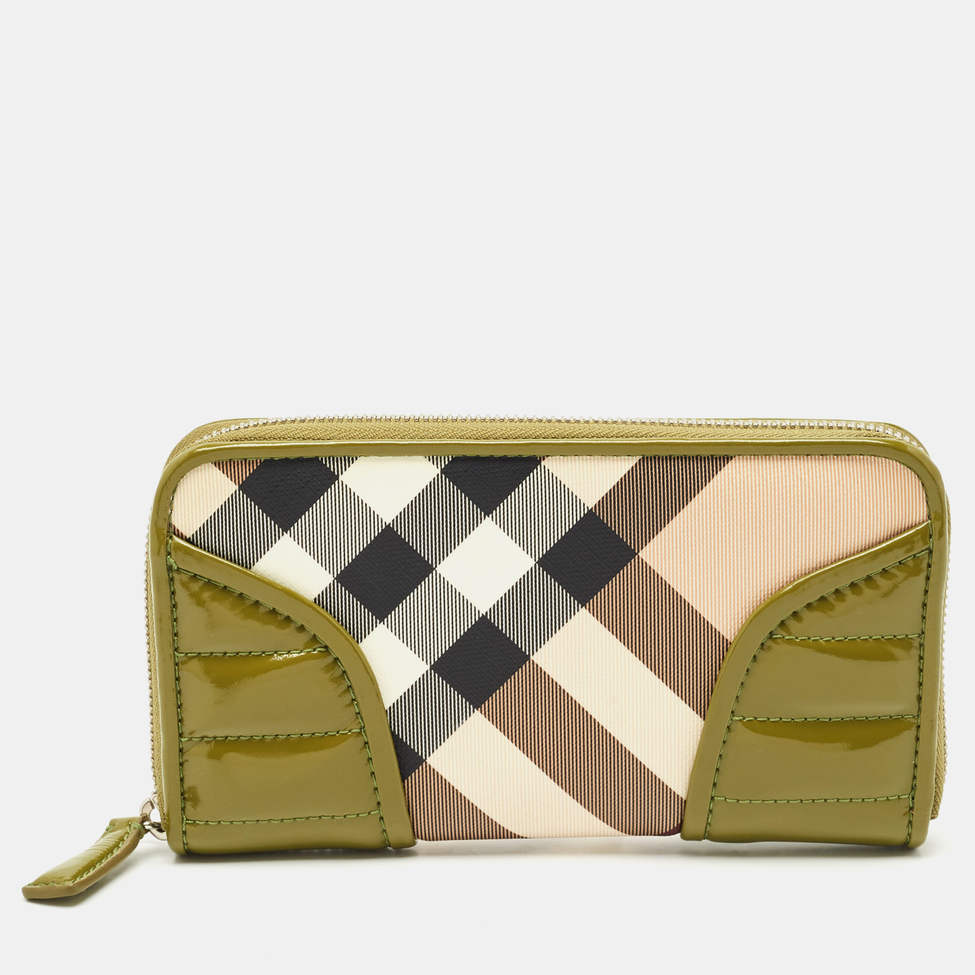 

Burberry Olive Green/Beige Nova Check PVC and Patent Leather Zip Around Wallet