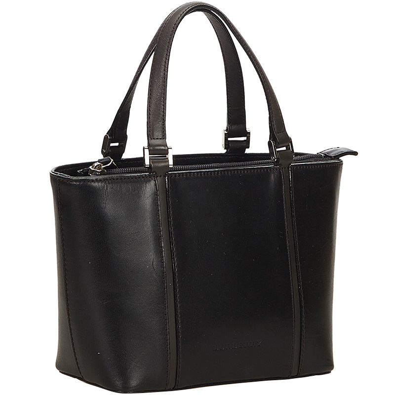 

Burberry Black Leather Shoulder Bag