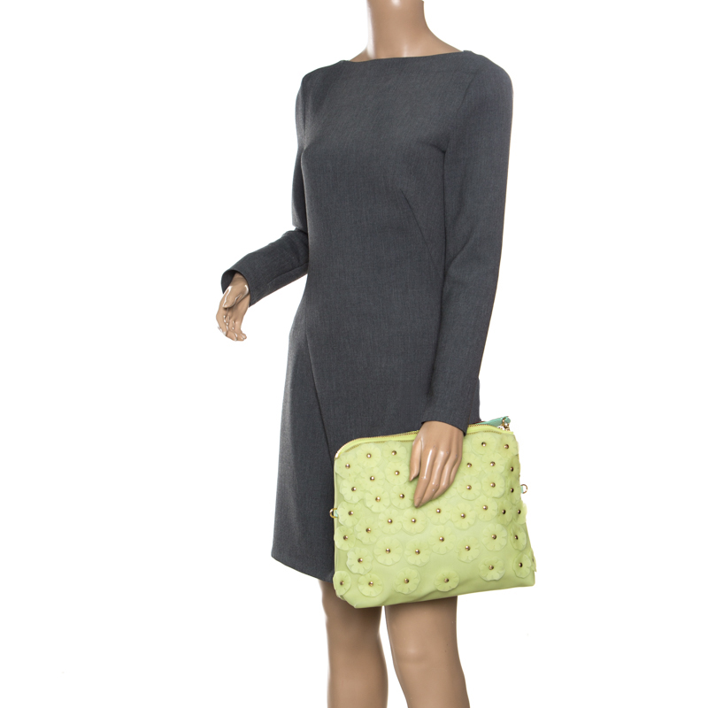 

Burberry Apple Green PVC Petal in Flowers Clutch