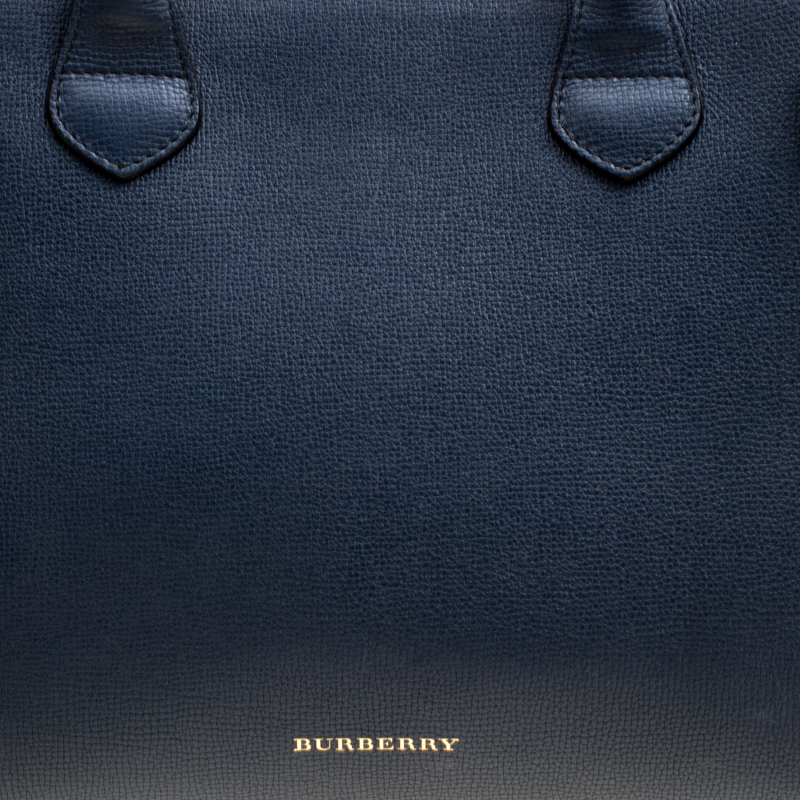The banner leather handbag Burberry Navy in Leather - 31700525
