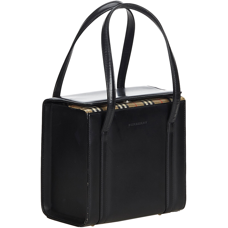 

Burberry Black Leather Shoulder Bag