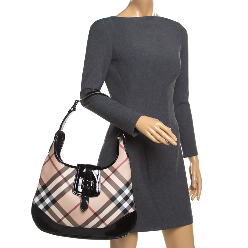 

Burberry Black/Beige Nova Check PVC and Patent Leather Brooke Hobo