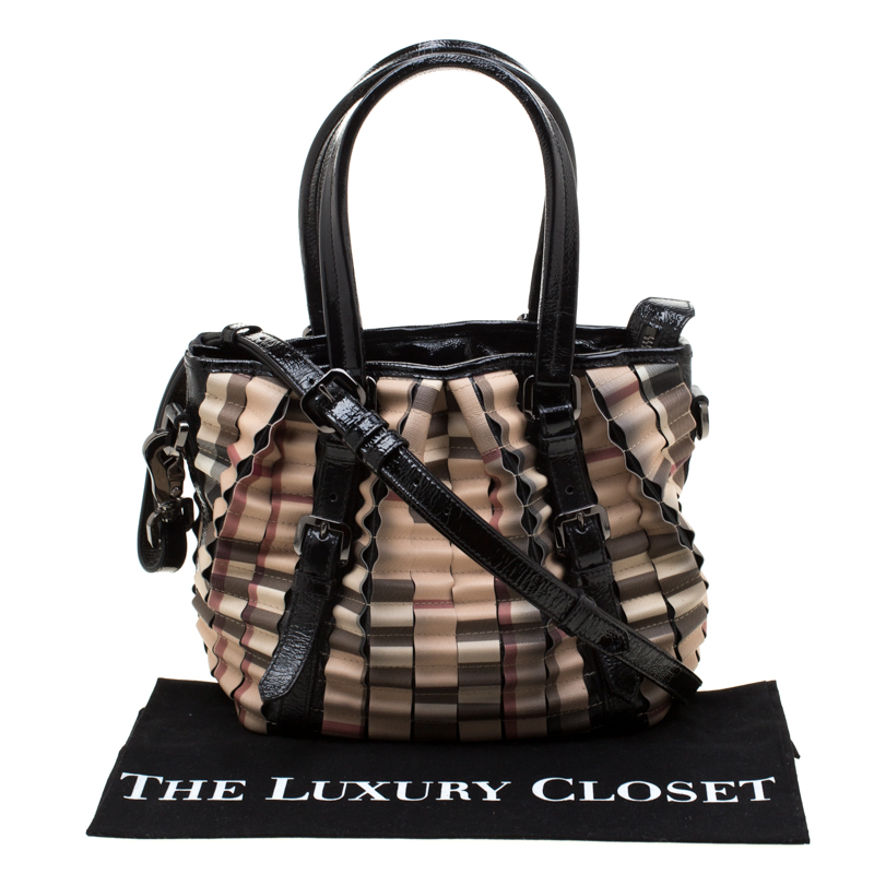 Pre-owned Burberry Black/beige Nova Check Pvc And Patent Leather Cartridge Pleat Tote