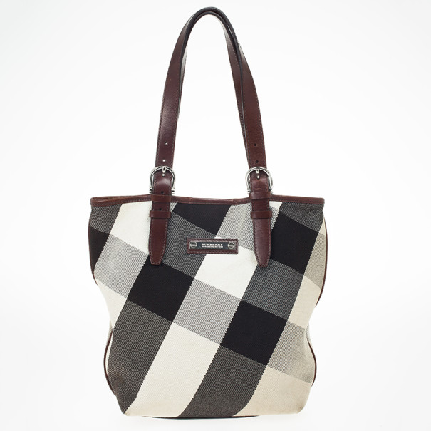 Pre Owned Burberry Mega Nova Small Victoria Tote
