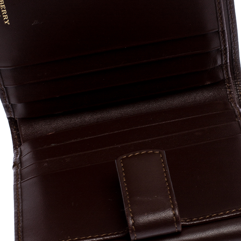 

Burberry Brown/Beige Hymarket PVC and Leather Buckle Wallet