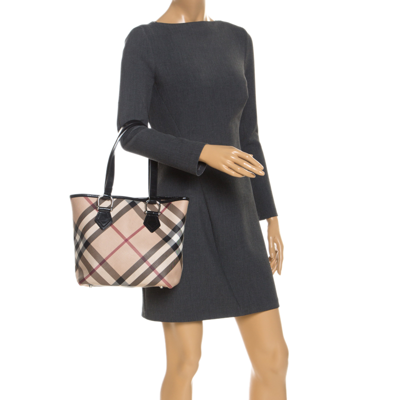 

Burberry Beige/Black Nova Check Coated Canvas and Patent Leather Tote