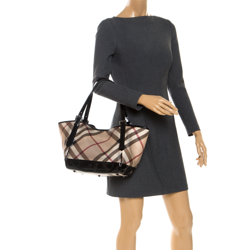 

Burberry Beige/Black PVC and Patent Leather Nova Check Tote
