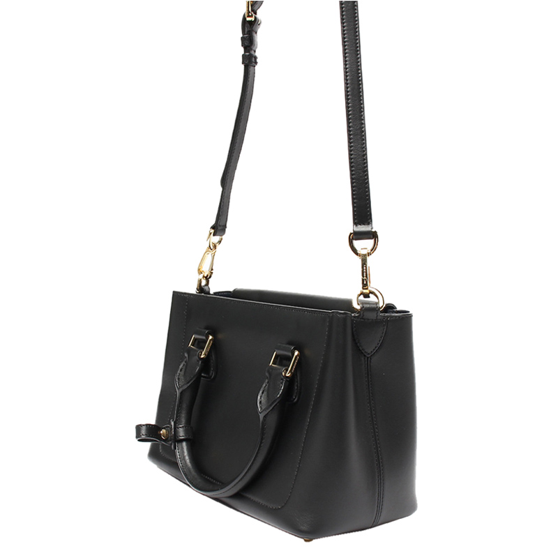 

Burberry Black Leather Shoulder Bag