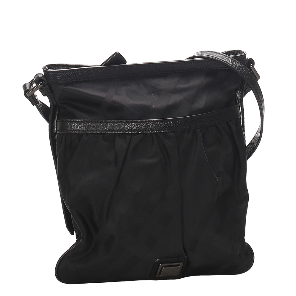 

Burberry Black Nylon Leather Crossbody Bag