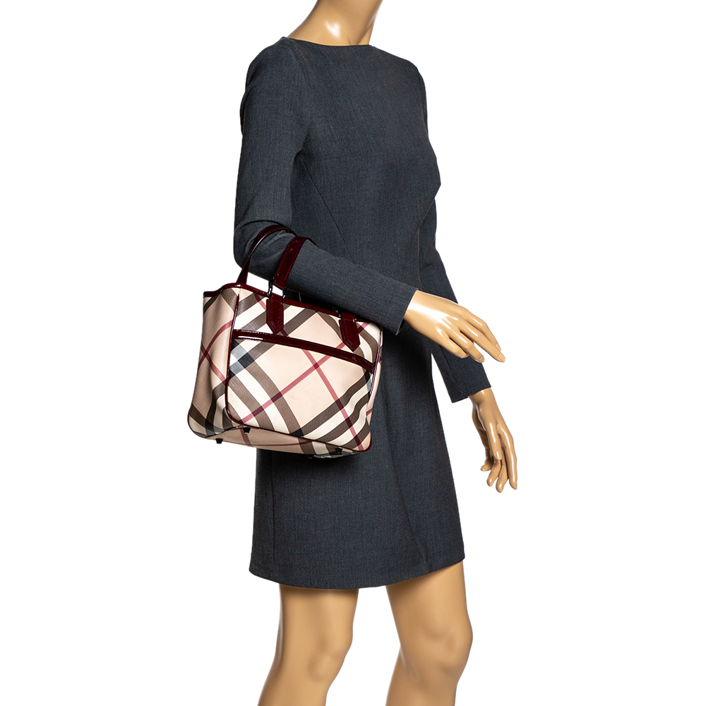

Burberry Beige/Red Nova Check PVC and Patent Leather Front Pocket Tote