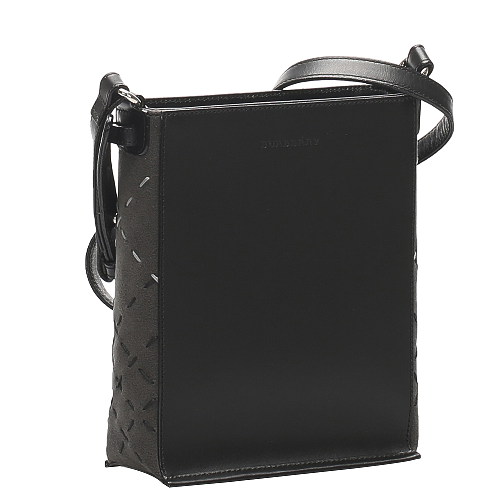 

Burberry Black Leather Vintage Bag