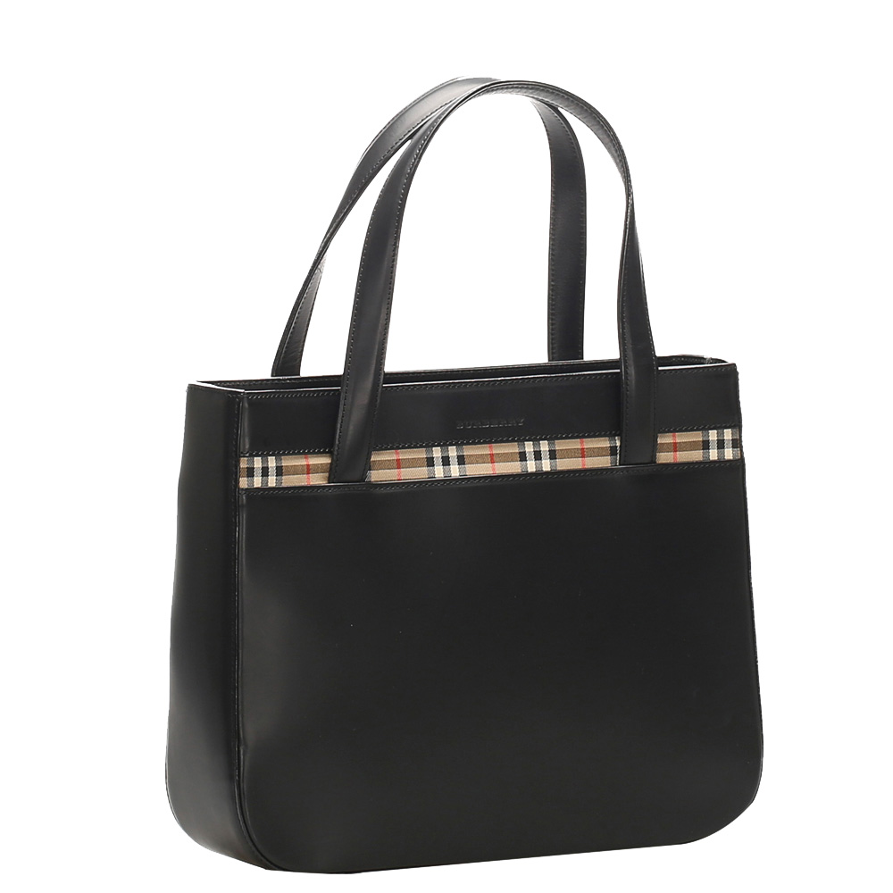 

Burberry Black Leather Shoulder Bag