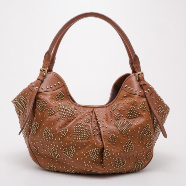 مملوكة مسبقًا Burberry Tan Leather Studded Heart Bag 
