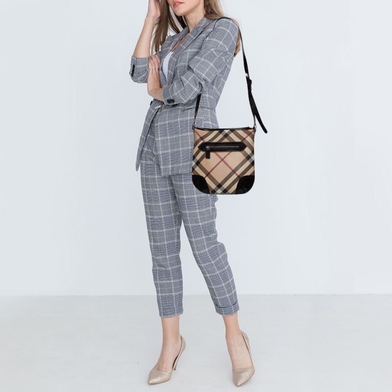 

Burberry Black/Beige Coated Canvas and Patent Leather Dryden Shoulder Bag