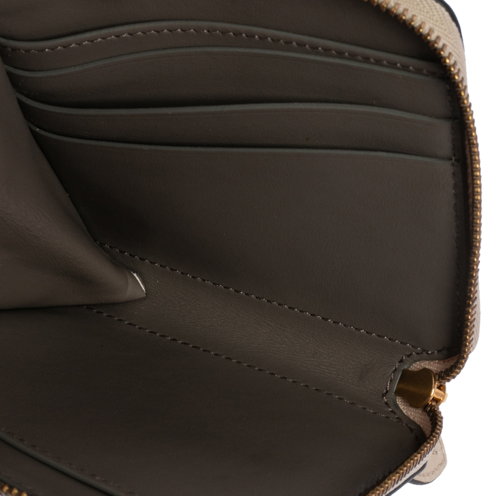 

Burberry Beige Leather Meldon Half Zip Square Wallet