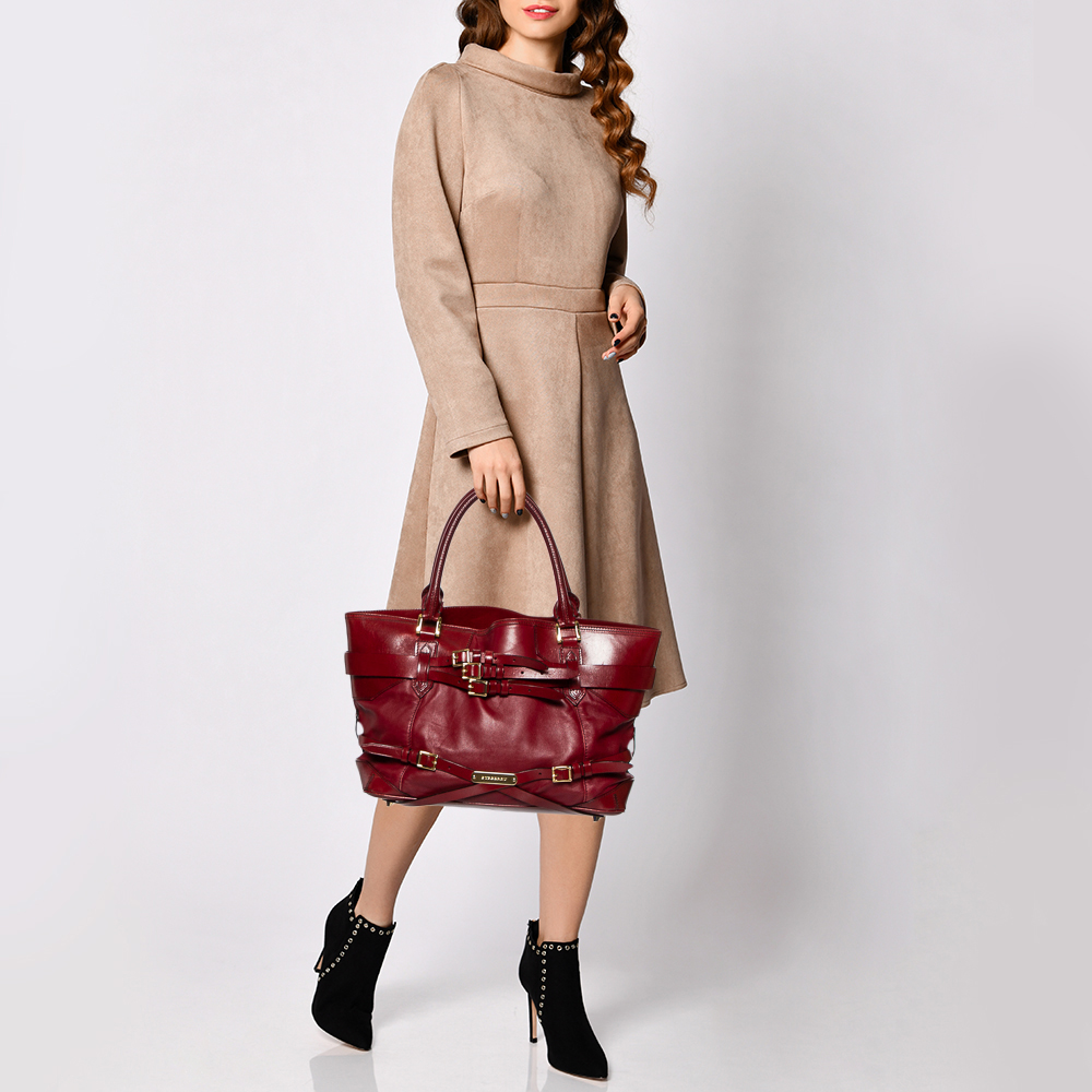 

Burberry Red Leather Medium Bridle Lynher Tote