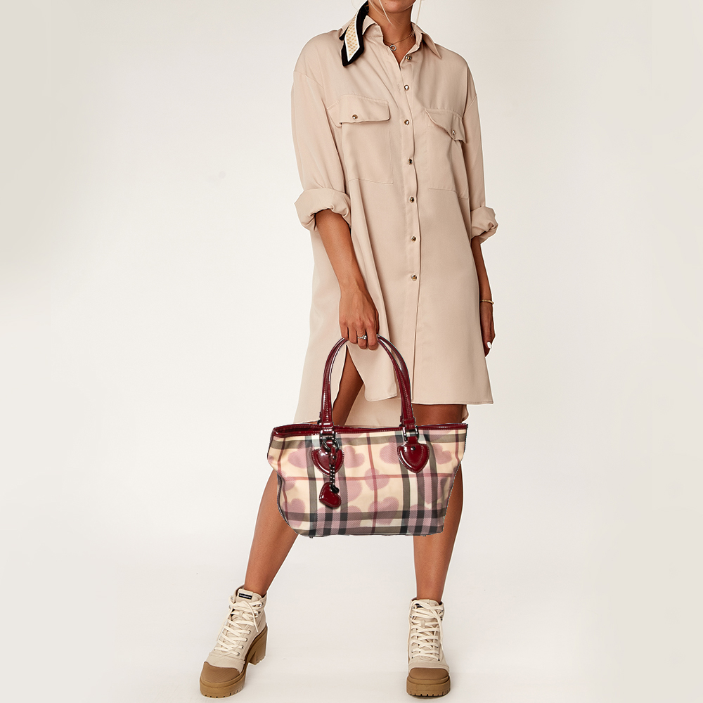 

Burberry Red/Beige House Check Heart PVC and Patent Leather Open Tote