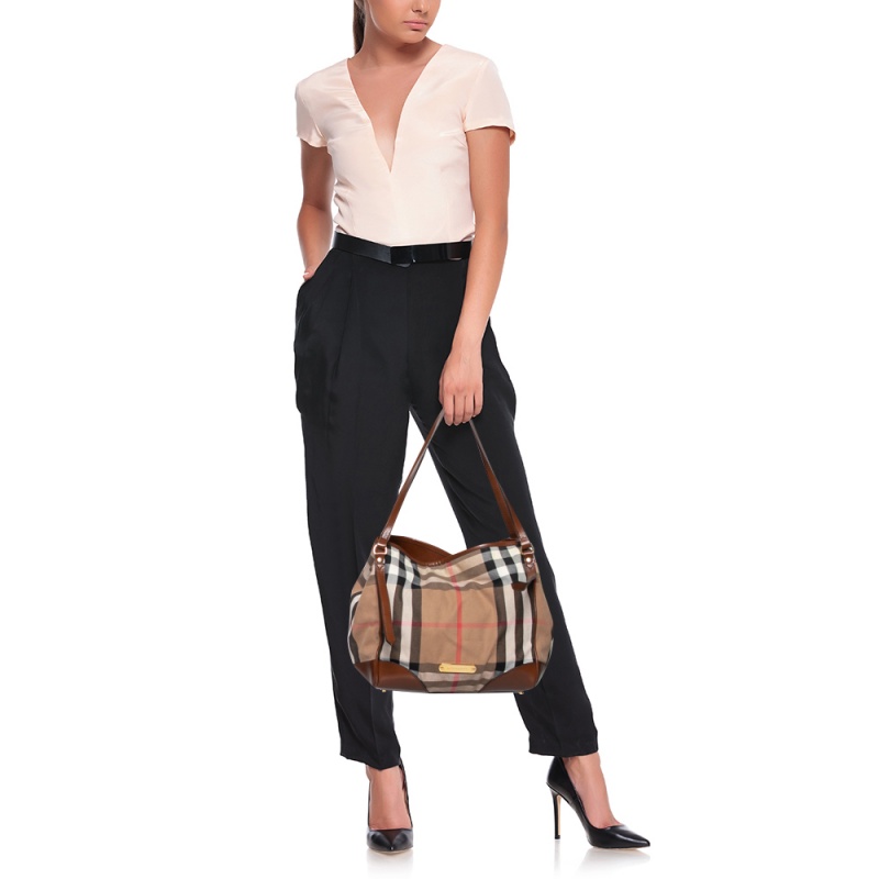 

Burberry Brown/Beige House Check Canvas and Leather Canterbury Tote