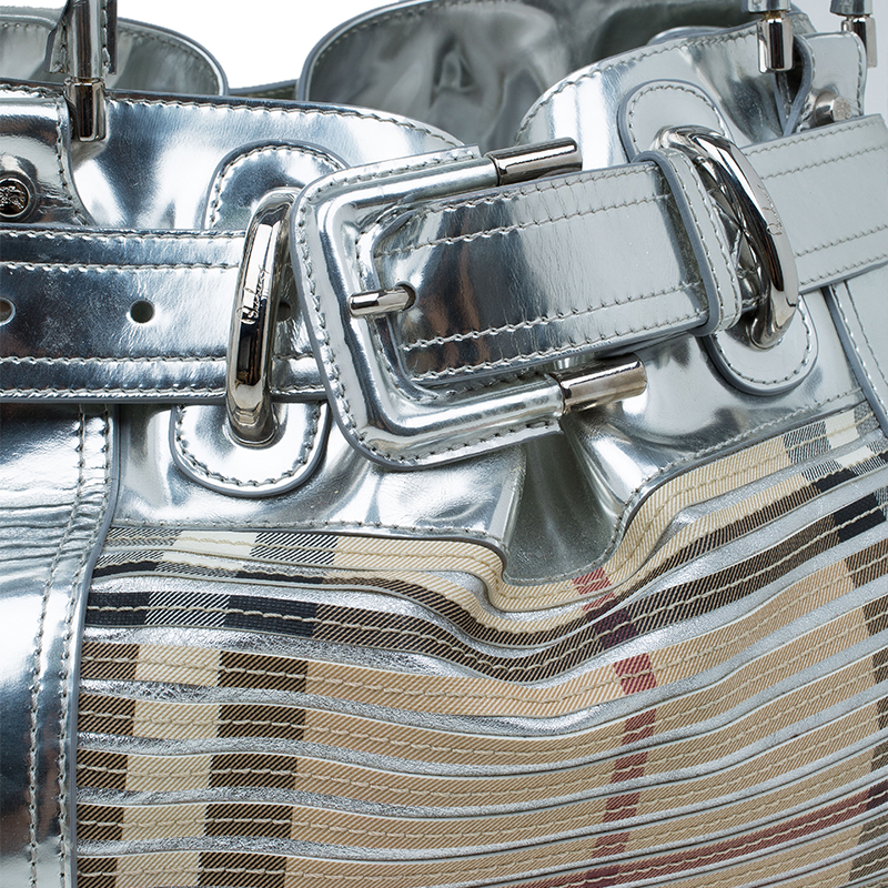 Pre Owned Burberry Silver/Beige Sliced Canvas and Leather Large Beaton Tote