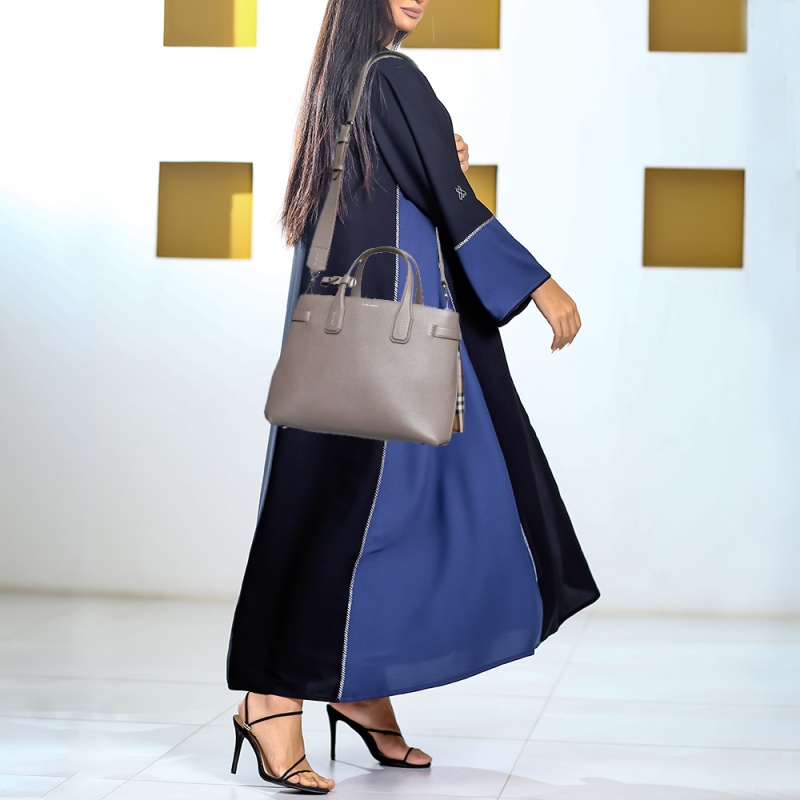 

Burberry Grey Leather and House Check Fabric Medium Banner Tote