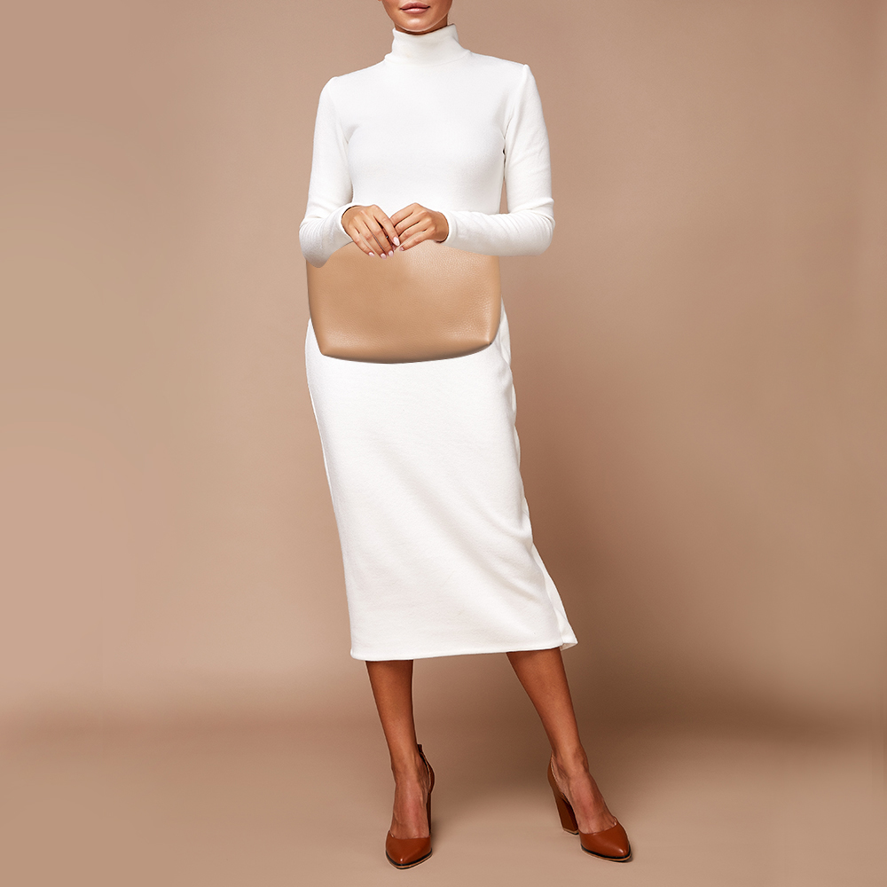 

Burberry Beige/White Leather Medium Clutch