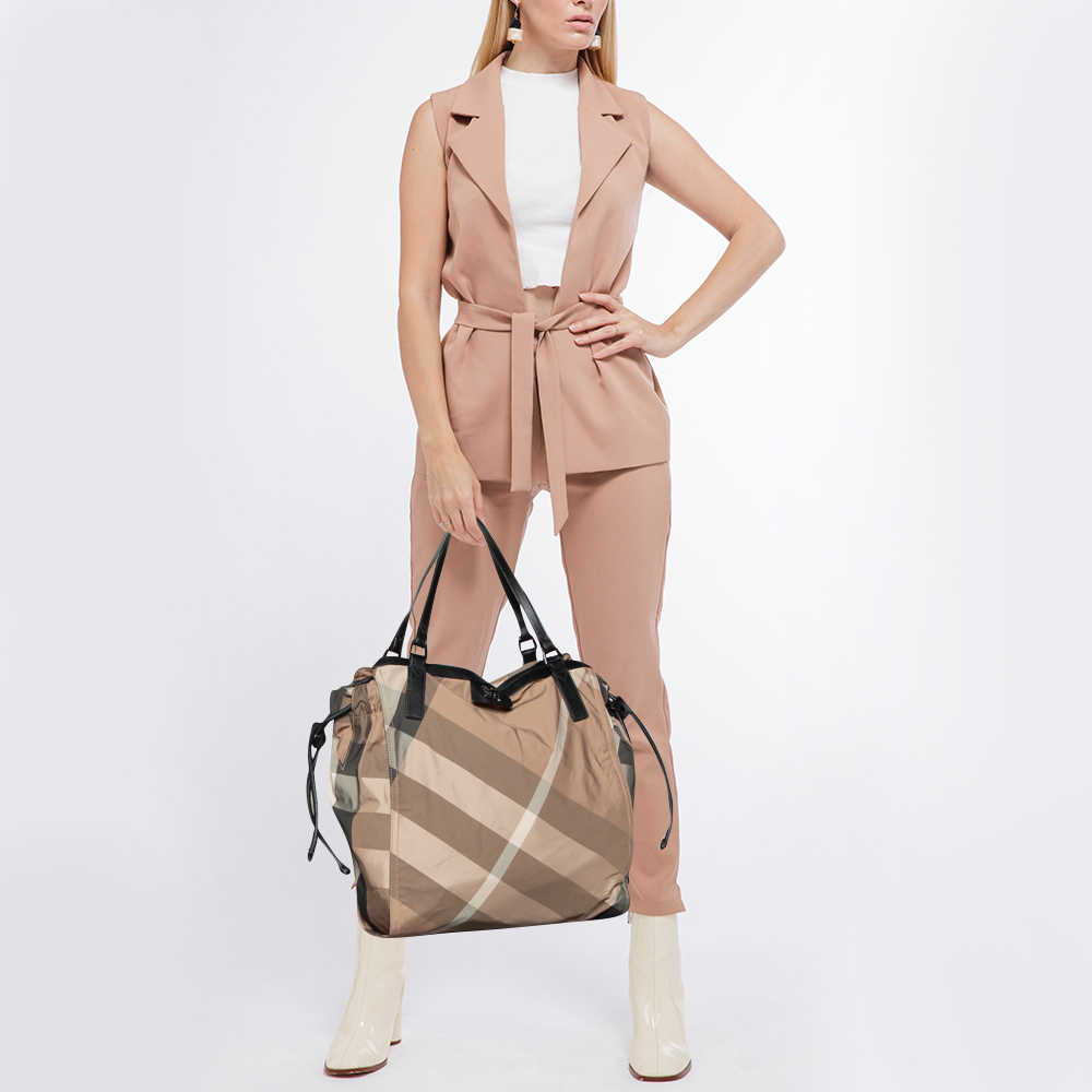 

Burberry Beige/Black Nova Check Nylon and Leather Buckleigh Tote