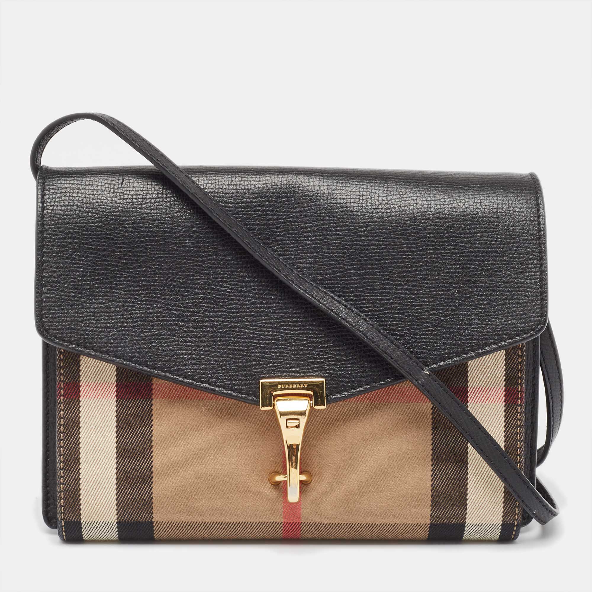 Pre-owned Burberry Black House Check Canvas And Leather Macken Crossbody Bag