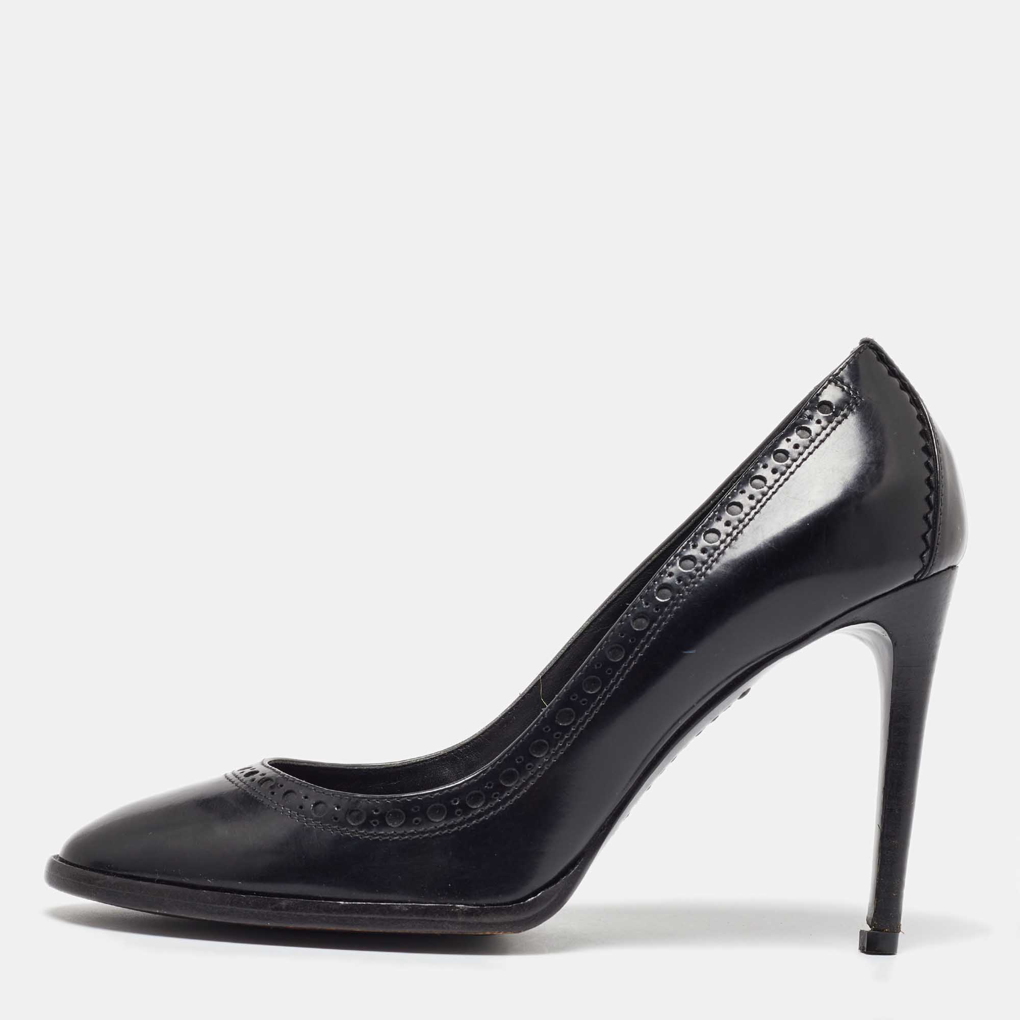 

Burberry Black Leather Brogue Pumps Size