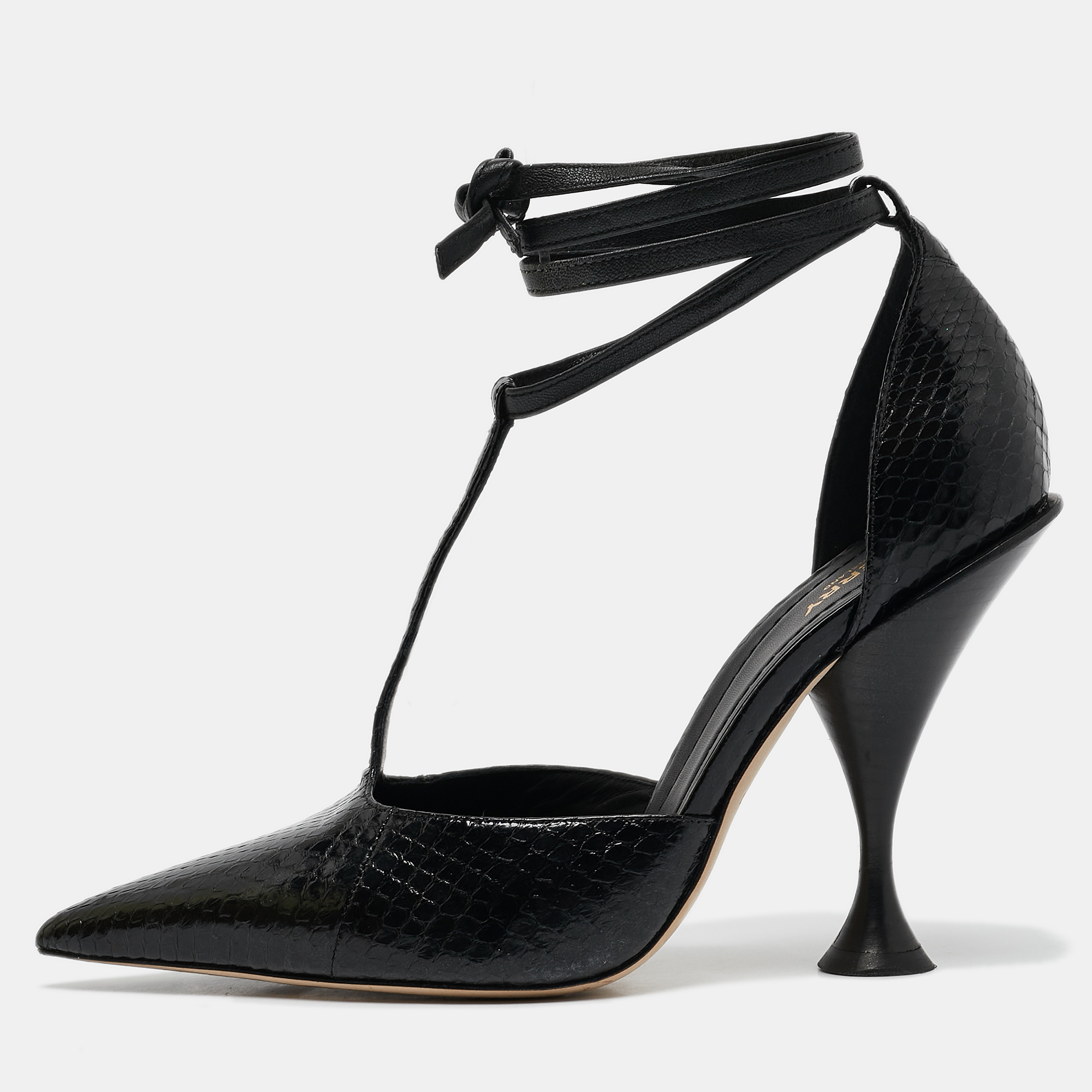 

Burberry Black Python Embossed and Leather Welton T Strap Pumps Size