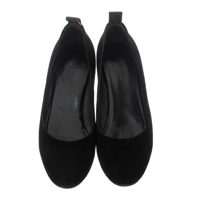 Louis Vuitton Black Suede Uniform Pumps Size 38 Burberry | TLC
