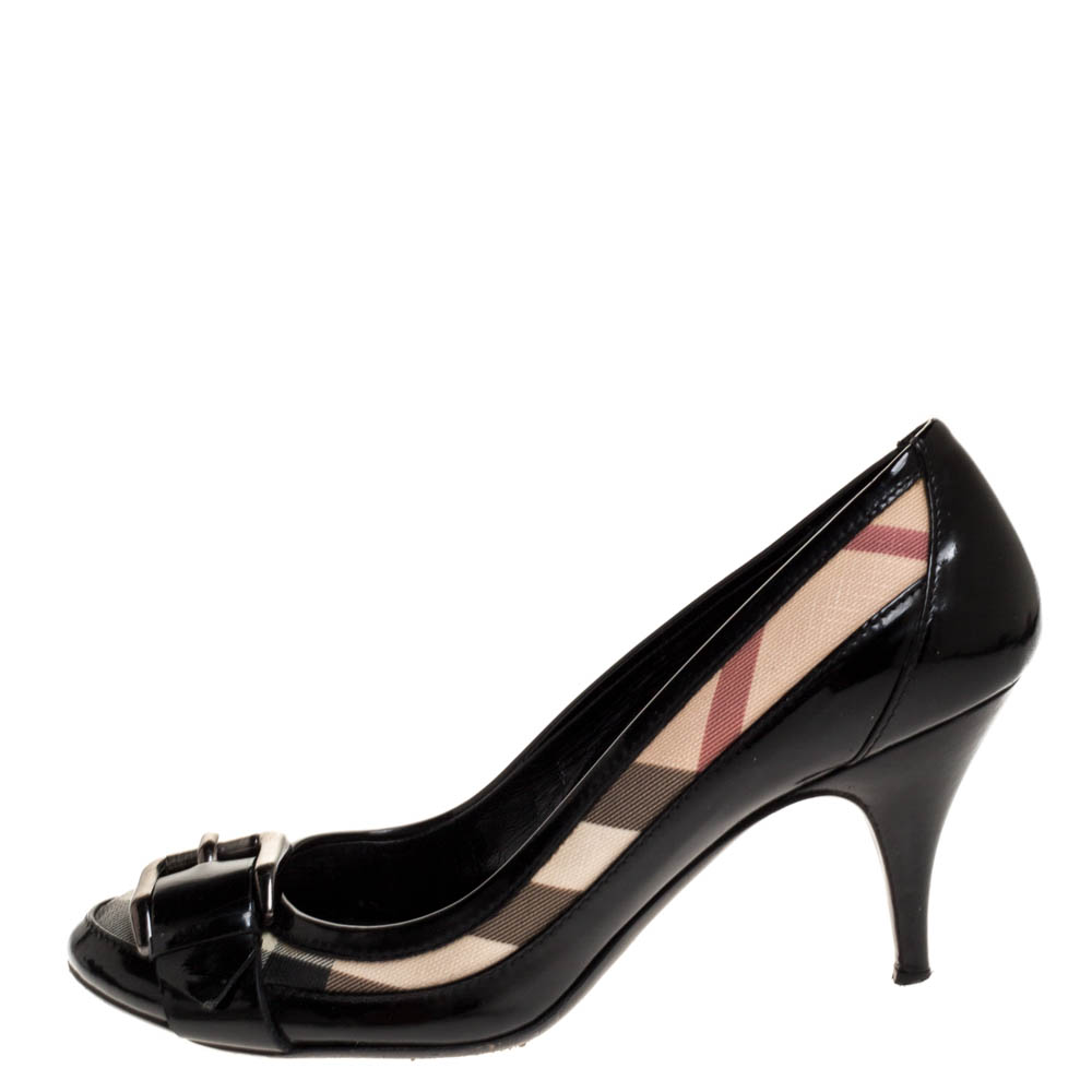 

Burberry Black House Check Coated Canvas and Patent Leather Buckle Pumps Size