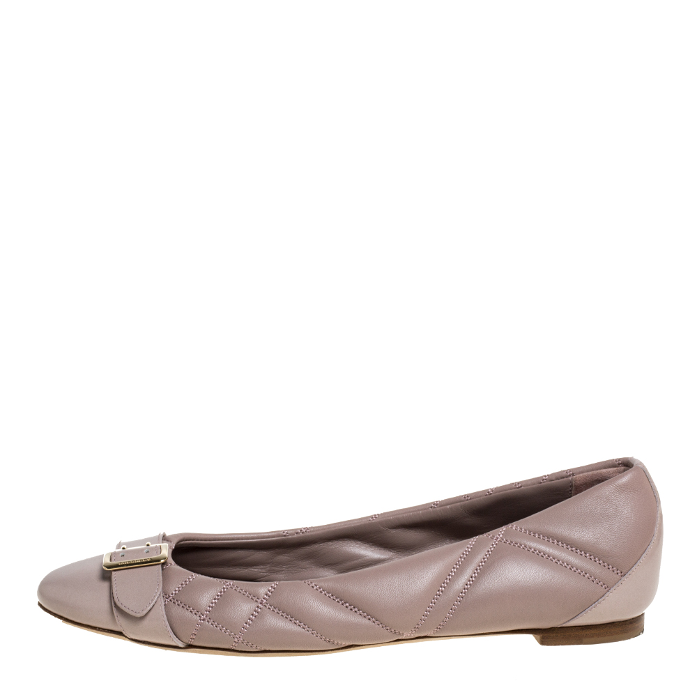 

Burberry Pale Pink Quilted Leather Buckle Ballet Flats Size