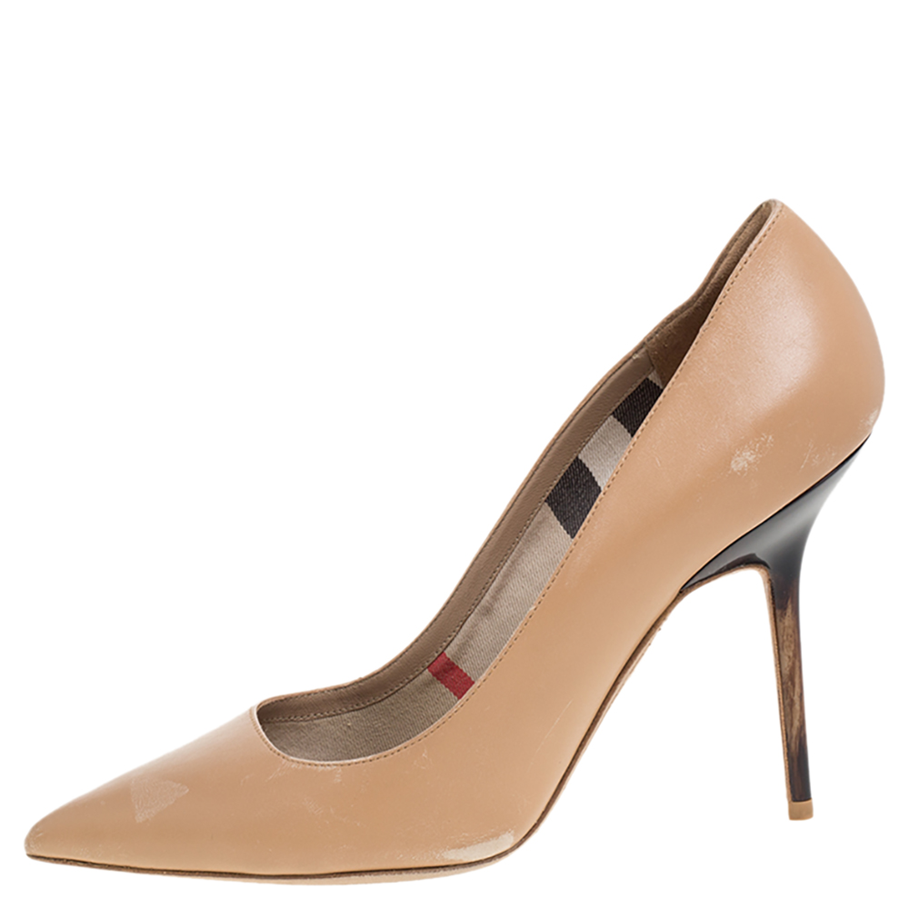 

Burberry Beige Leather Pumps Size