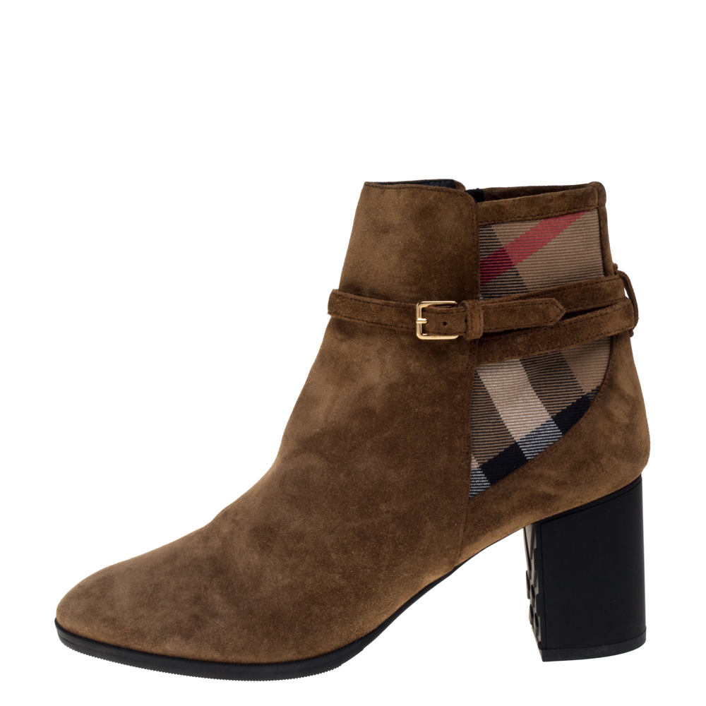 

Burberry Brown Suede Stebbingford Boots Size
