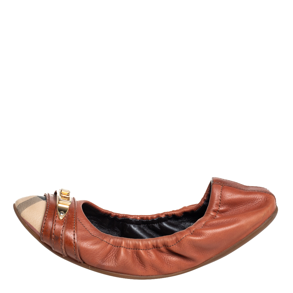 

Burberry Beige/Brown Coated Canvas And Leather Scrunch Ballet Flats Size