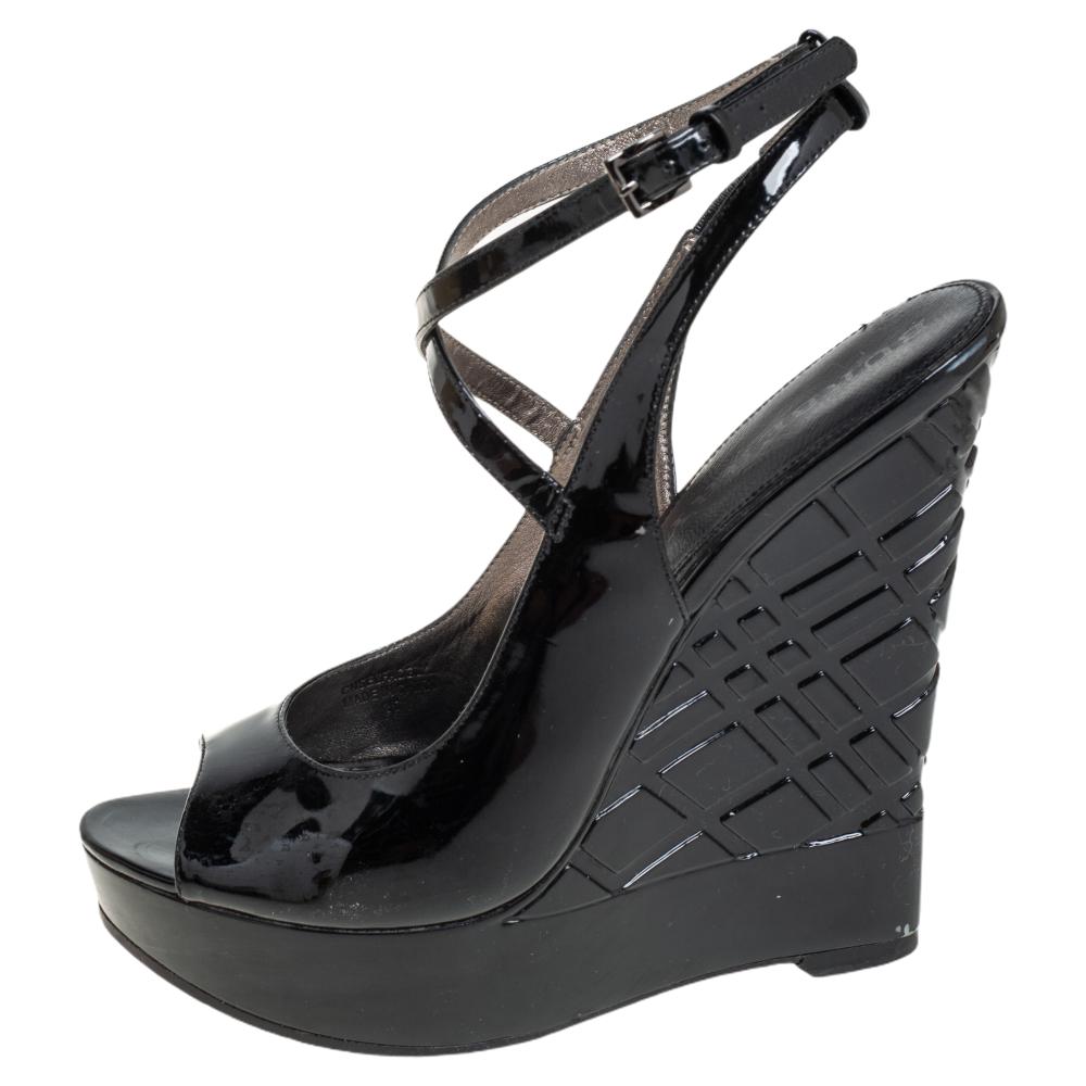 

Burberry Black Patent Leather Strappy Wedge Sandals Size