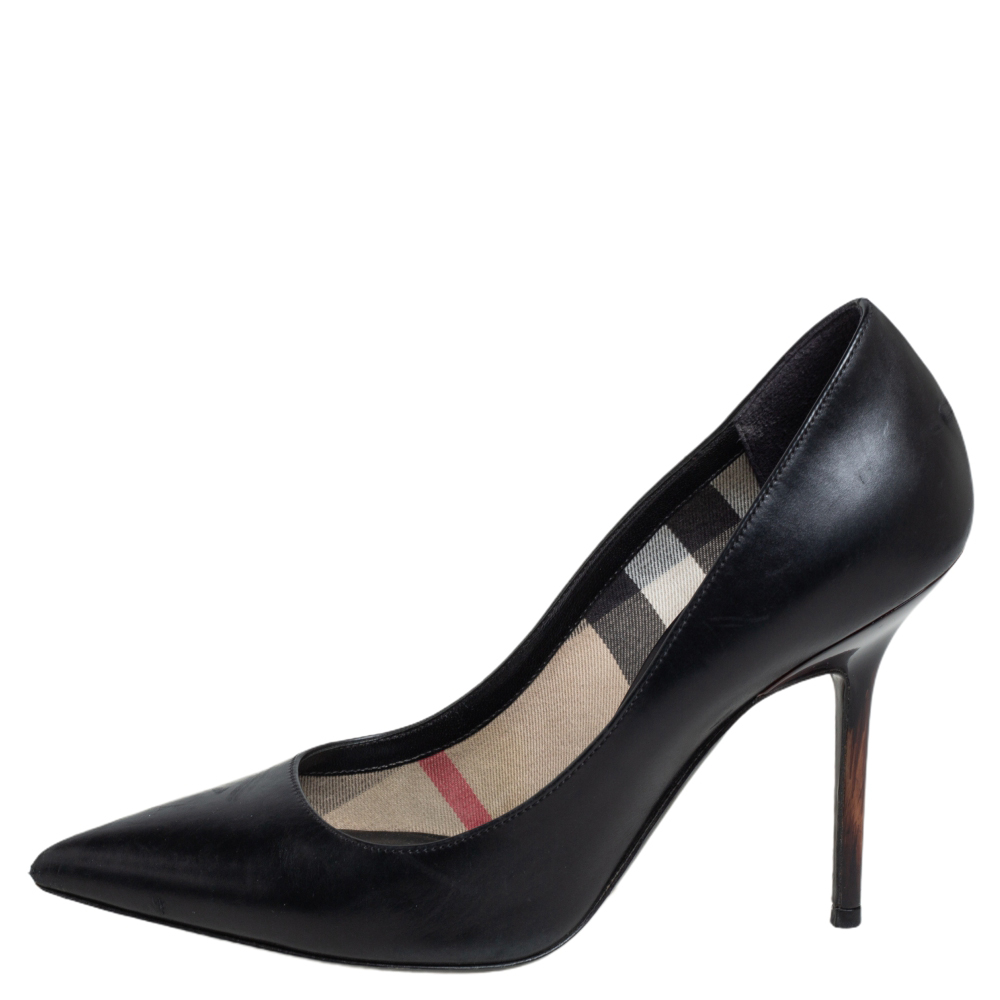 

Burberry Black Leather Pointed Pumps Size