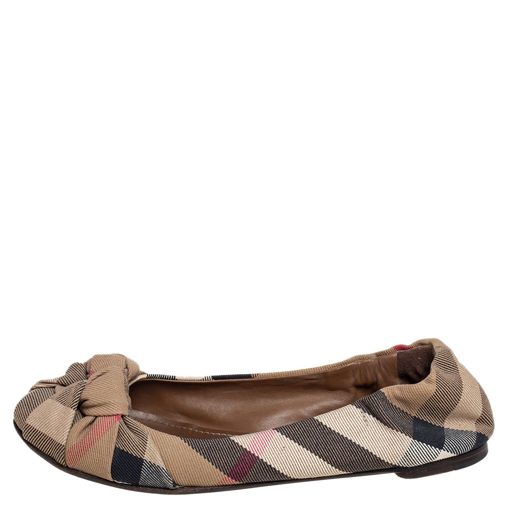 

Burberry Beige Nova Check Canvas Knotted Ballet Flats Size