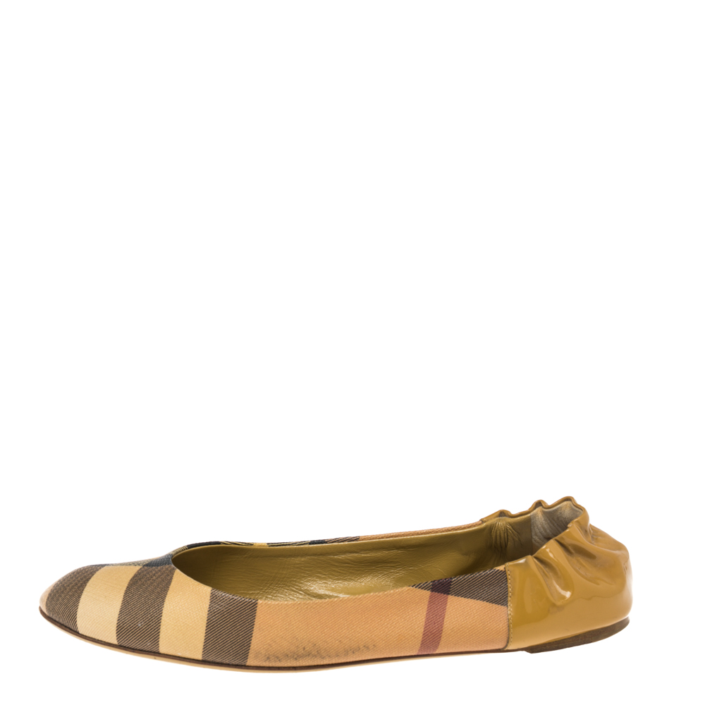 

Burberry Yellow Nova Check Coated Canvas and Patent Leather Scrunch Ballet Flats Size