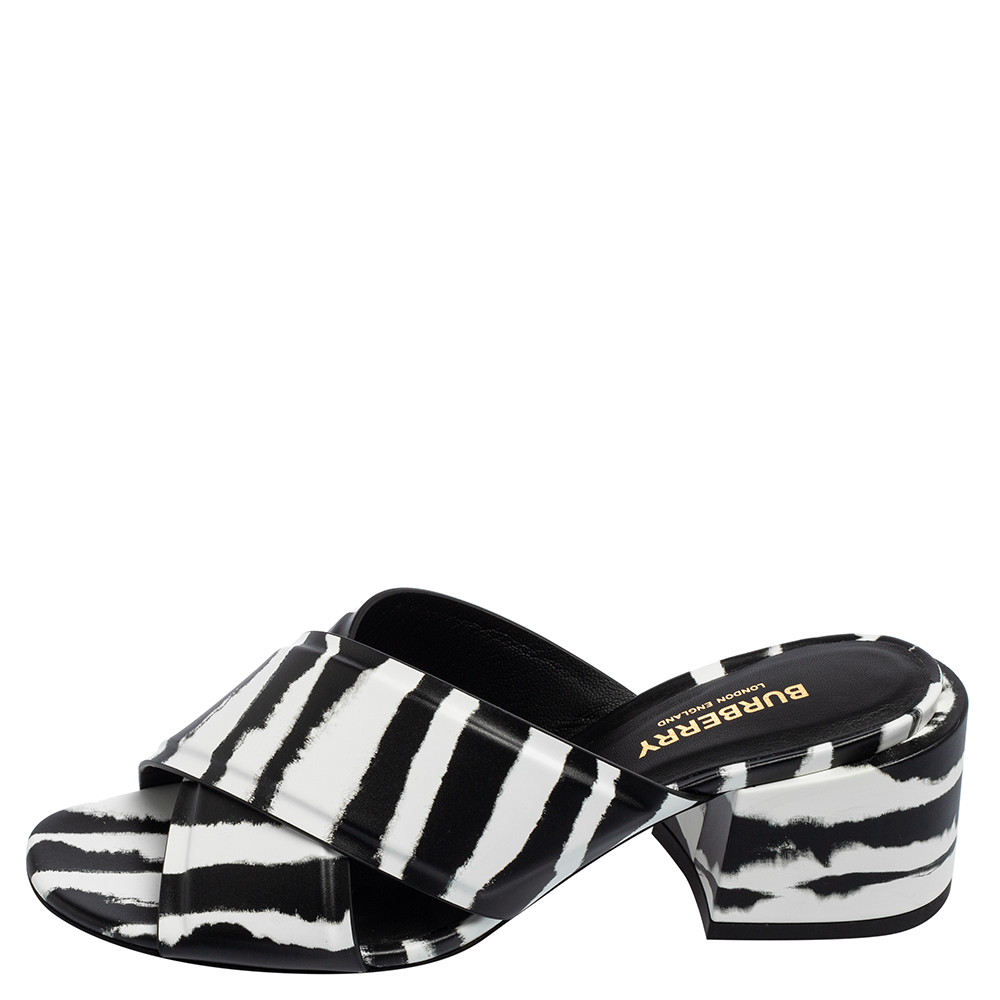 

Burberry Black/White Zebra Print Leather Slide Castlebar Sandals Size