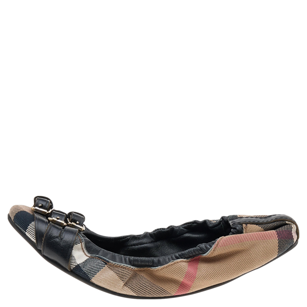 

Burberry Beige/Black Leather And Canvas Ballet Flats Size