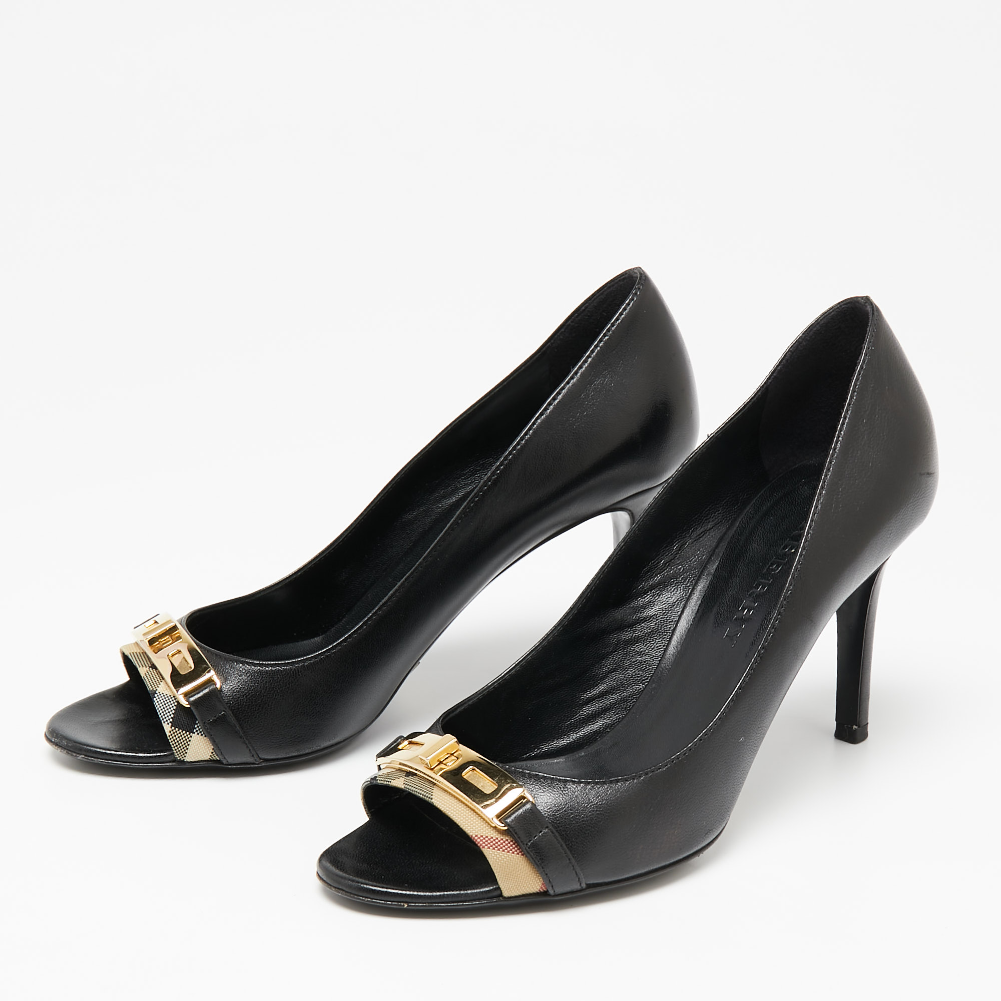 

Burberry Black Leather Turnlock Peep Toe Pumps Size