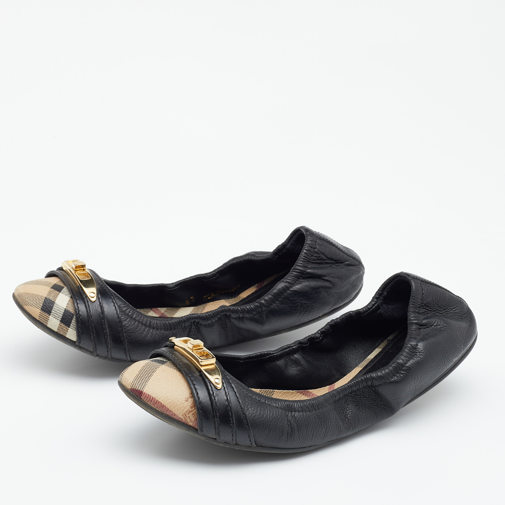 

Burberry Black/Beige Leather And Coated Canvas Cap Toe Scrunch Ballet Flats Size