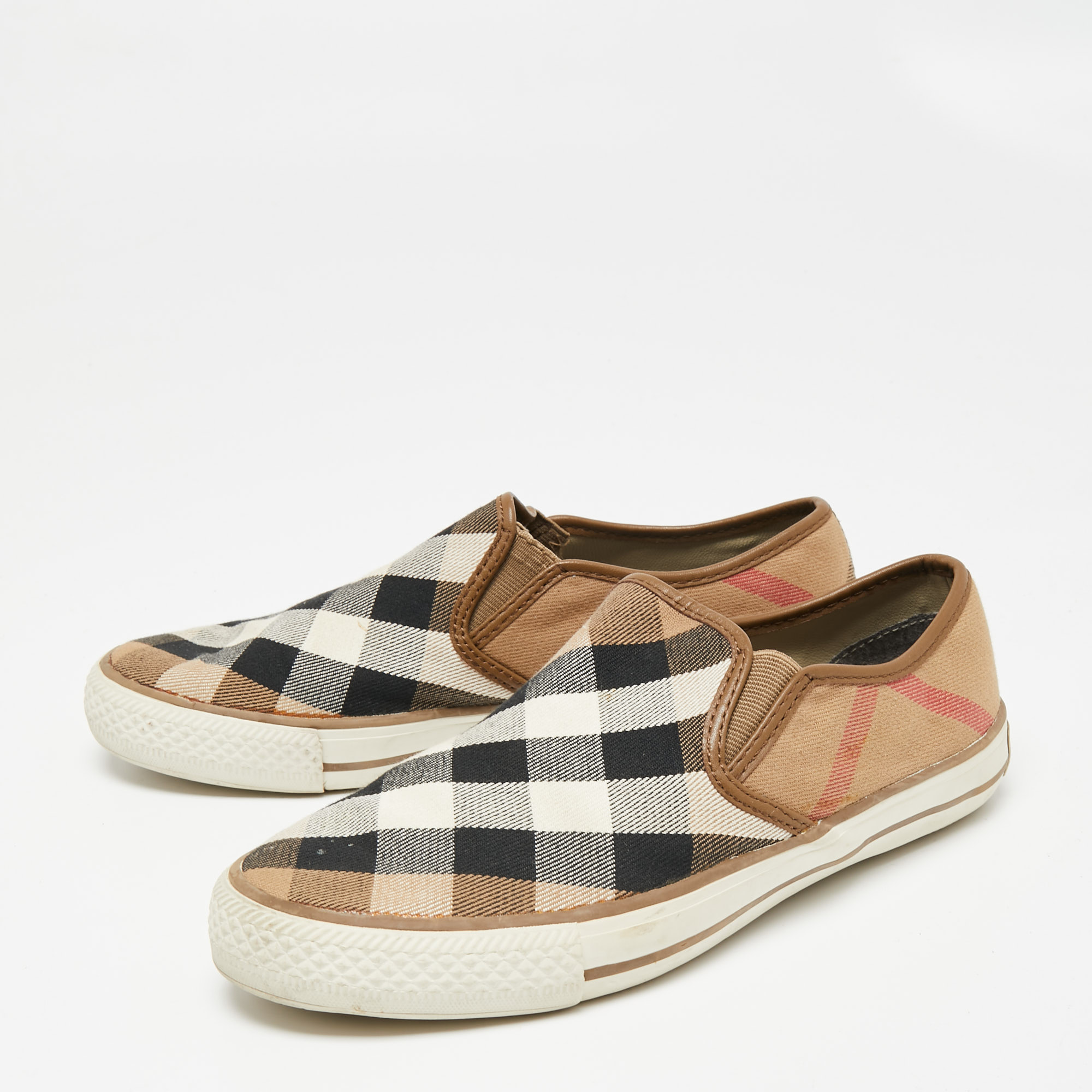 

Burberry Beige Novacheck Canvas Slip On Sneakers Size