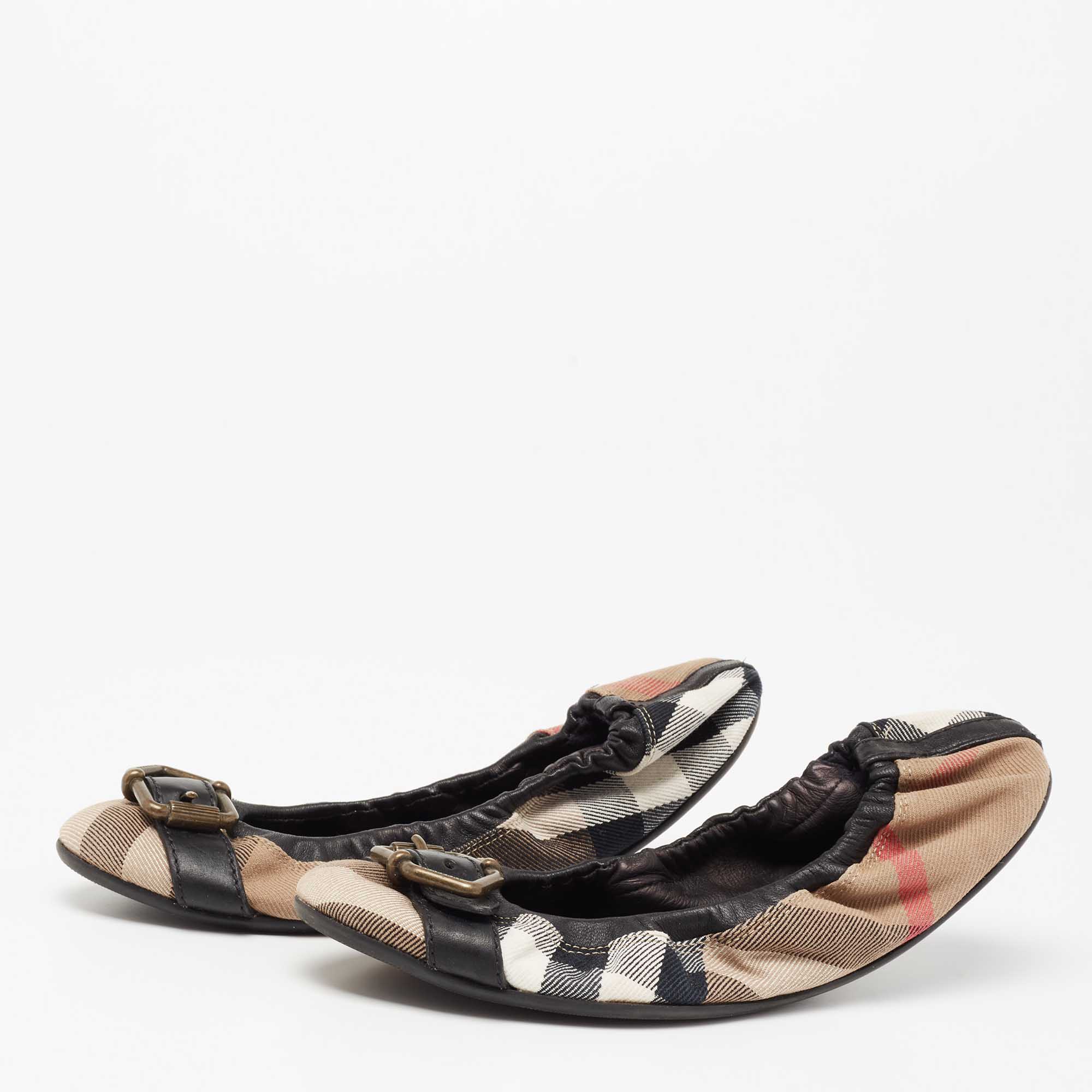 

Burberry Tri Color House Check Canvas and Leather Buckle Strap Scrunch Ballet Flats Size, Black