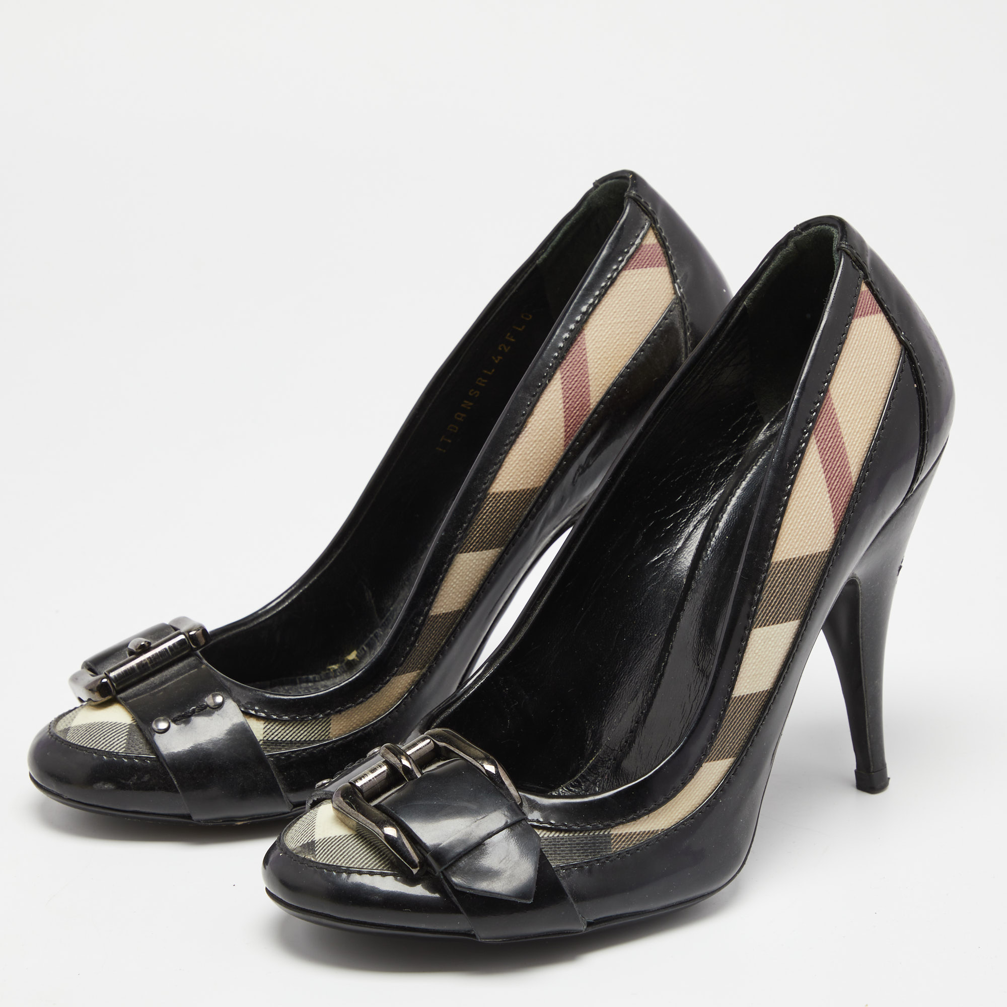 

Burberry Black/Beige House Check Canvas and Patent Leather Buckle Peep Toe Pumps Size