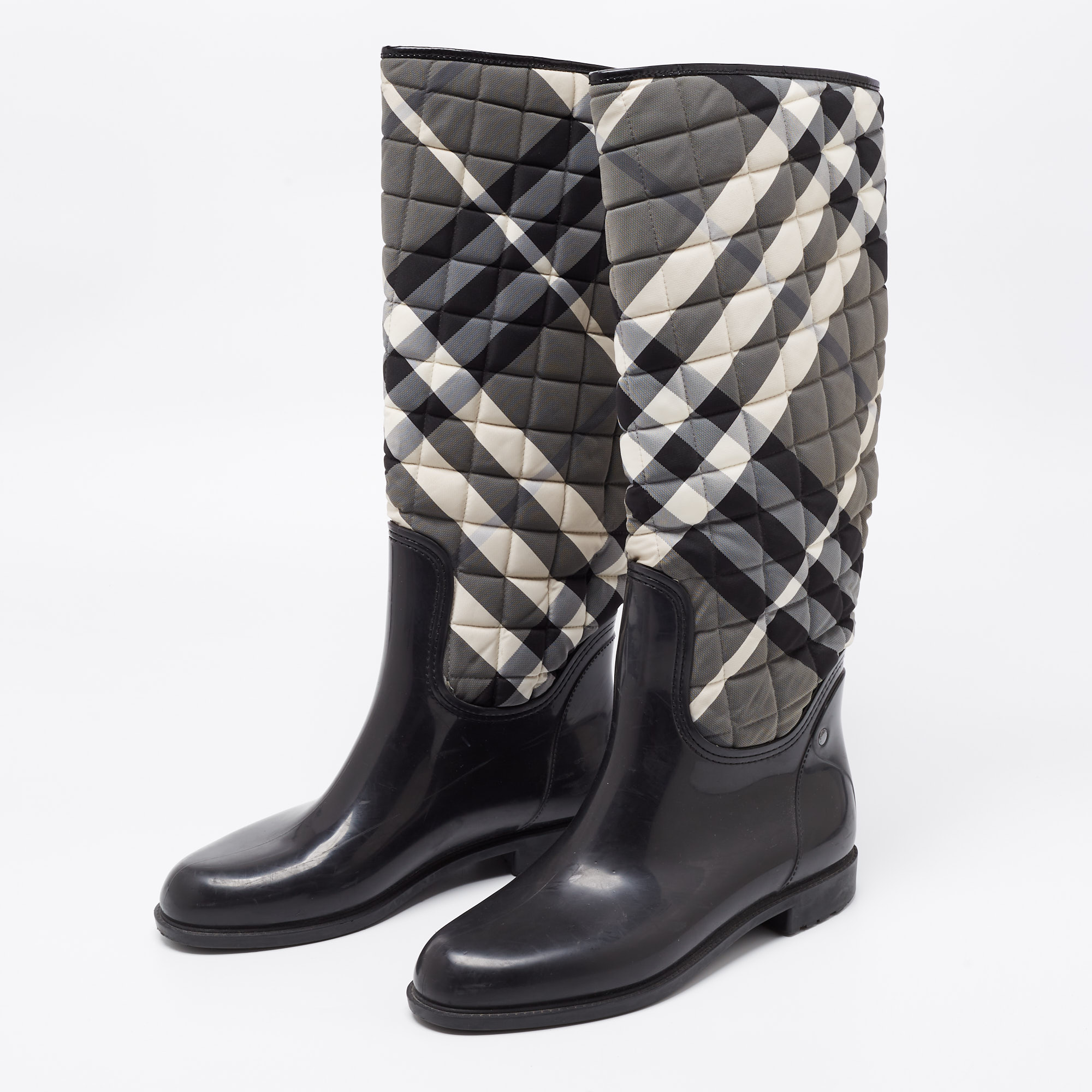 

Burberry Black Rubber And Check Quilted Canvas Rain Boots Size