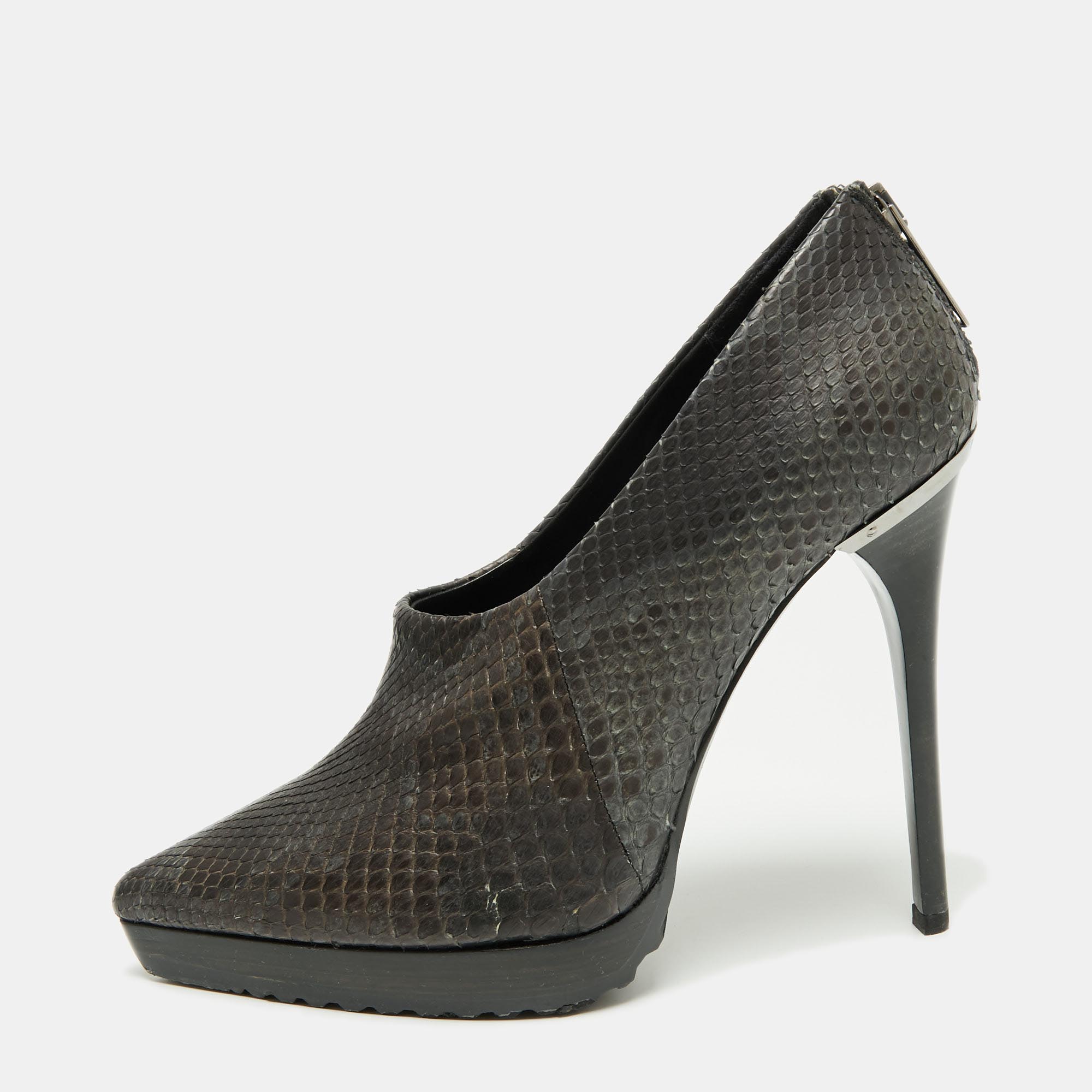 

Burberry Black/Grey Python Leather Booties Size